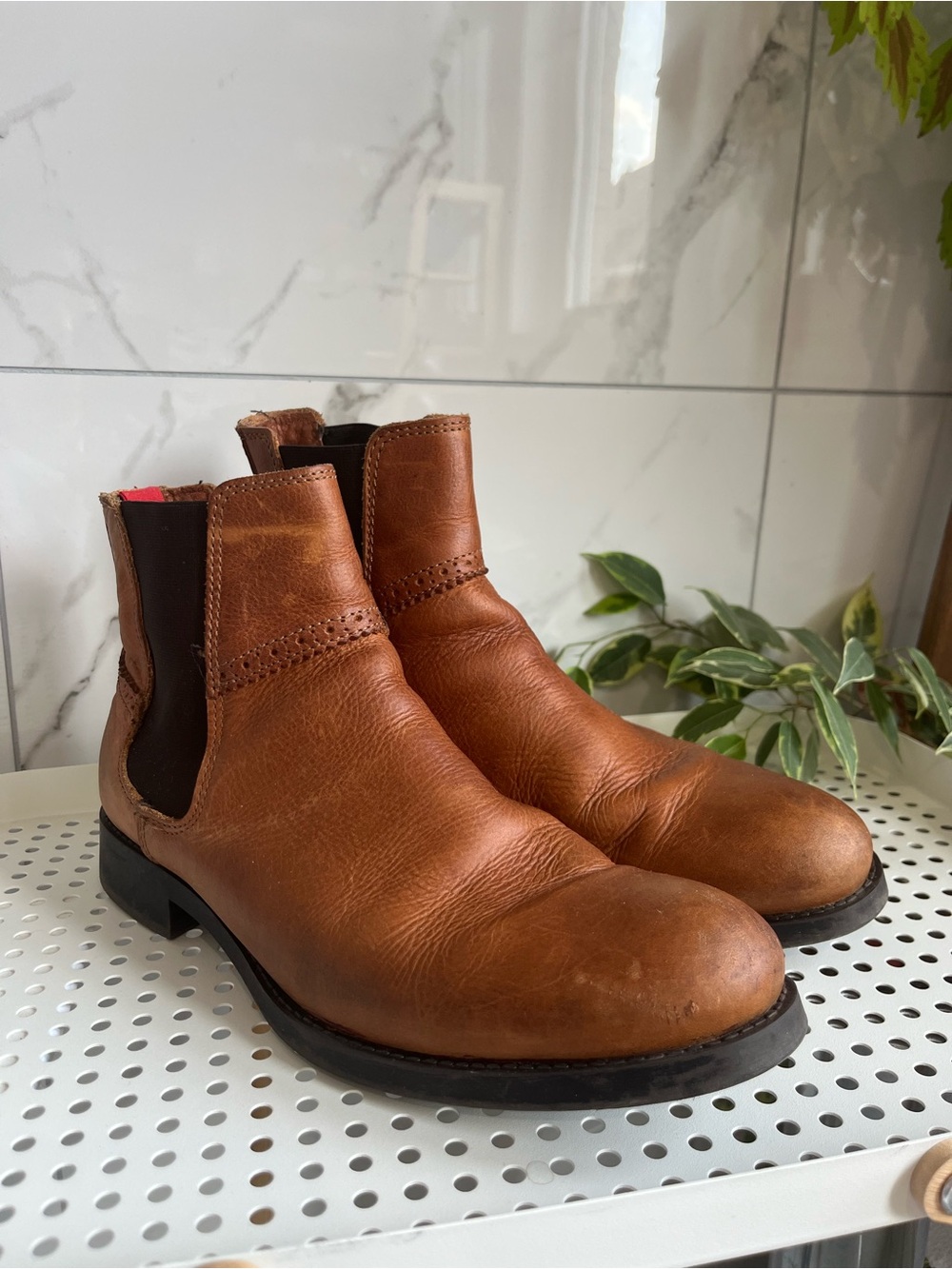 ✨ Cognac Tan Top Grain Leather Chelsea Boots with Brogue Detail — EU40/US 7.5 ✨